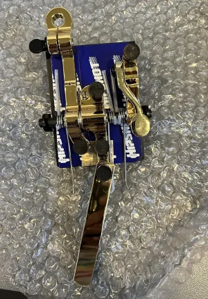 1030 Hipshot Hipshot B Bender with Drop D and Palm Lever 0G Gold
