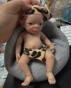 7 Inch Realistic Mini Silicone Elf Girl,Real Life Reborn Elf Doll,Lifelike Mini Reborn Doll Surprice Children Anti-Stress Relief Hand Made