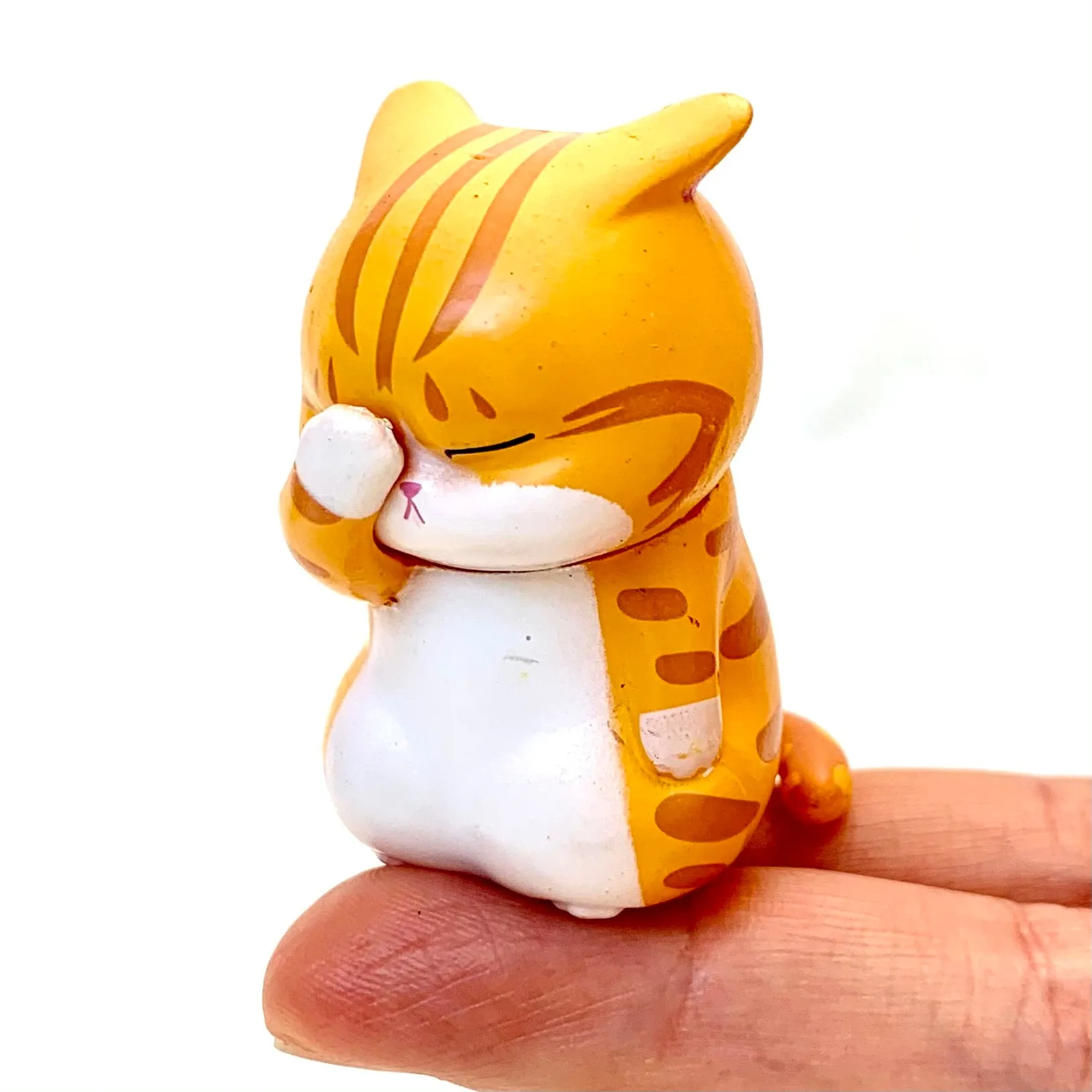 70888 CAT FIGURINES-6