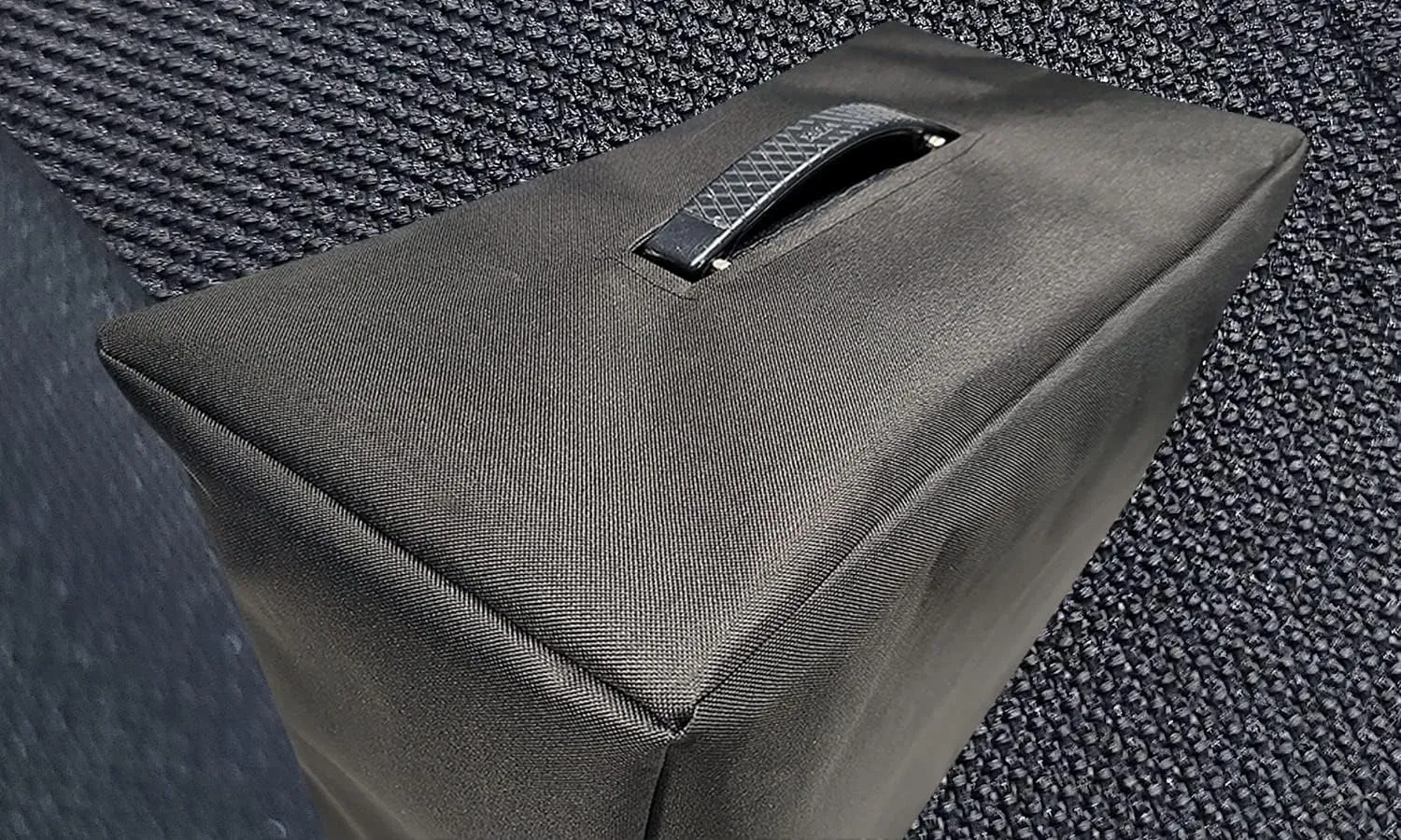 DCFY! Guitar Amplifier Cover for Trace-Elliot Velocette 1x10 Amp | Pitch-Black| Customize Fabric('Choice' Waterproof or Premium Synthetic Leather) & Padding - Made in U.S.A.