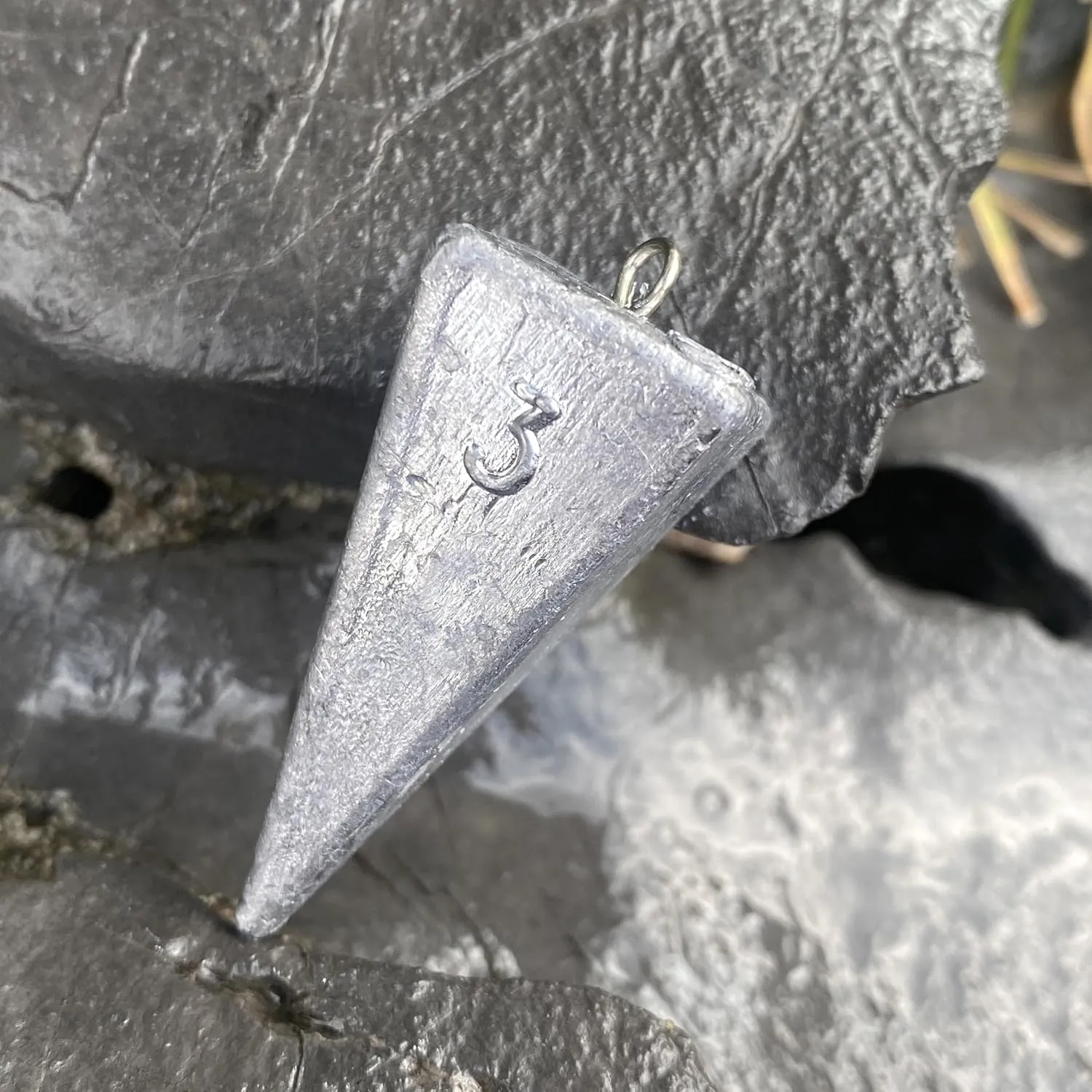 Fishing Weights Sinkers Pyramid Sinkers Surf Fishing Sinkers for Saltwater Fishing Gear Tackle 1oz 2oz 3oz 4oz 5oz 6oz 8oz 10oz 12oz 14oz 16oz
