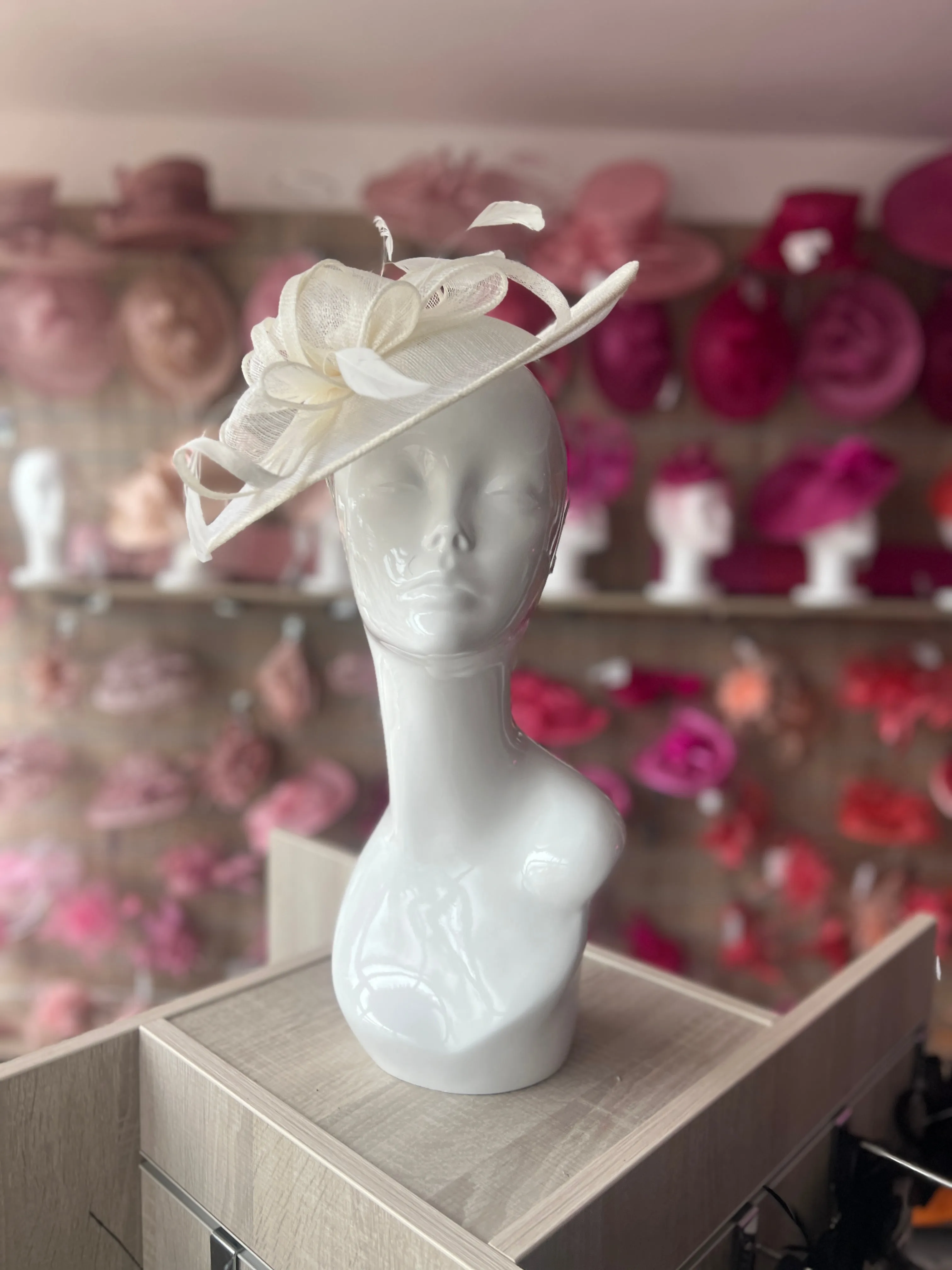 Ivory Teardrop Disc Fascinator