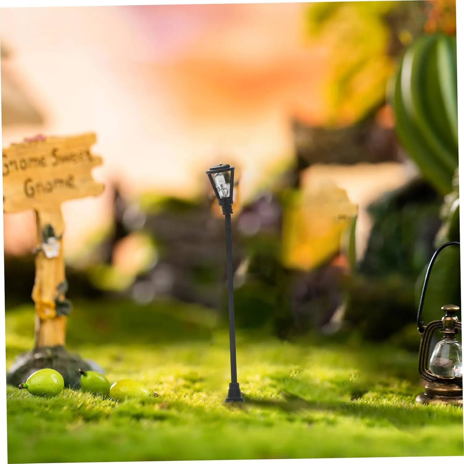 Kisangel 30pcs Miniature Street Lamps Elegant Table Decor Compact for Dollhouse Unique Mini House Lighting Stylish Prop for Miniature Scenes Easy to Assemble