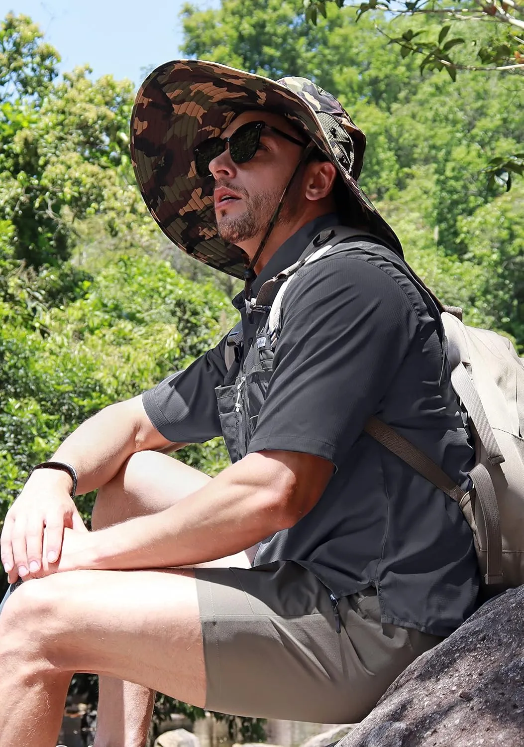 Men's Fishing Shirts with Zipper Pockets UPF 50  Lightweight Cool Short Sleeve Button Down Shirts for Men Casual Hiking