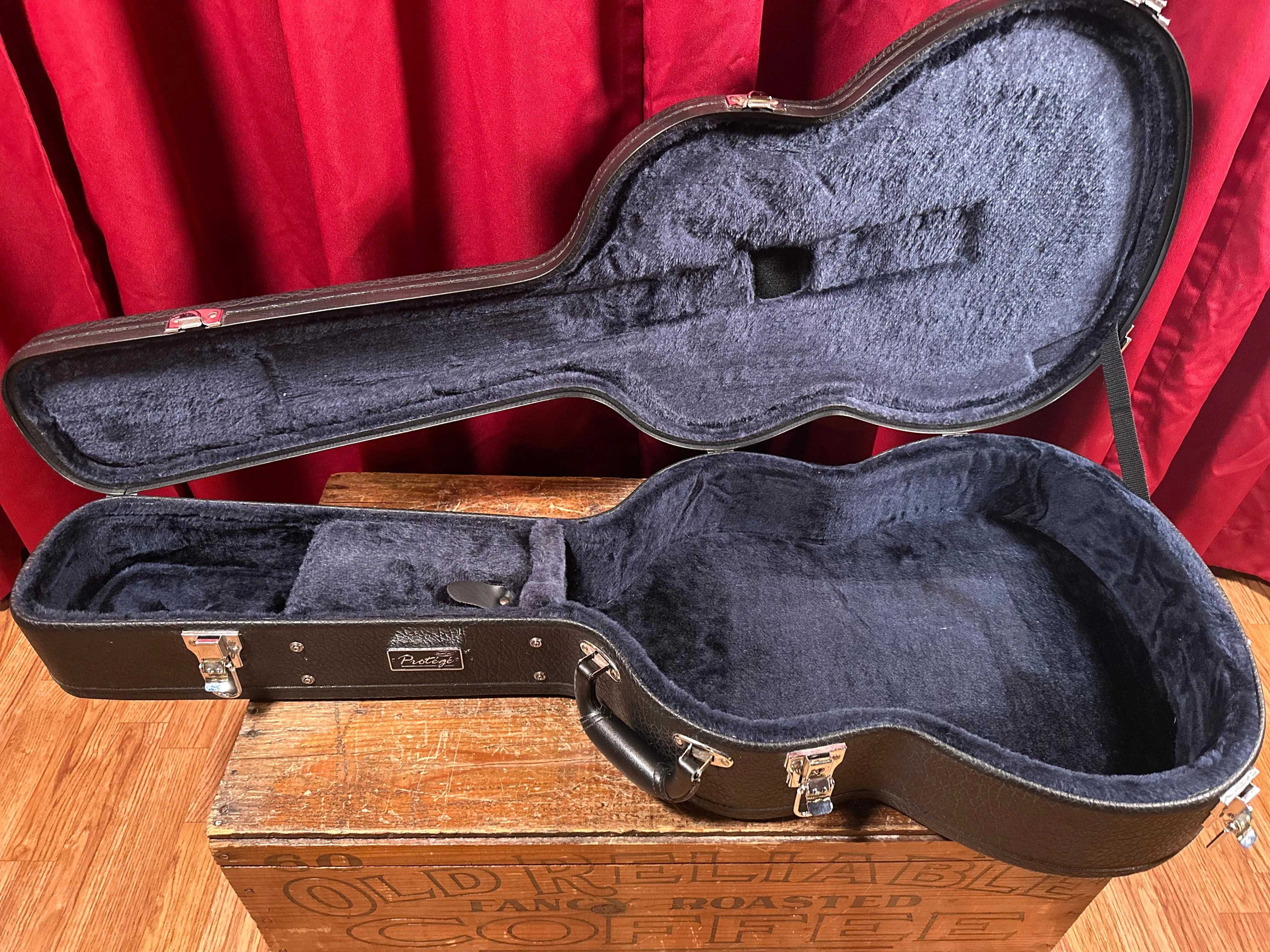 Protege HumiCase Classical Flamenco Guitar Case