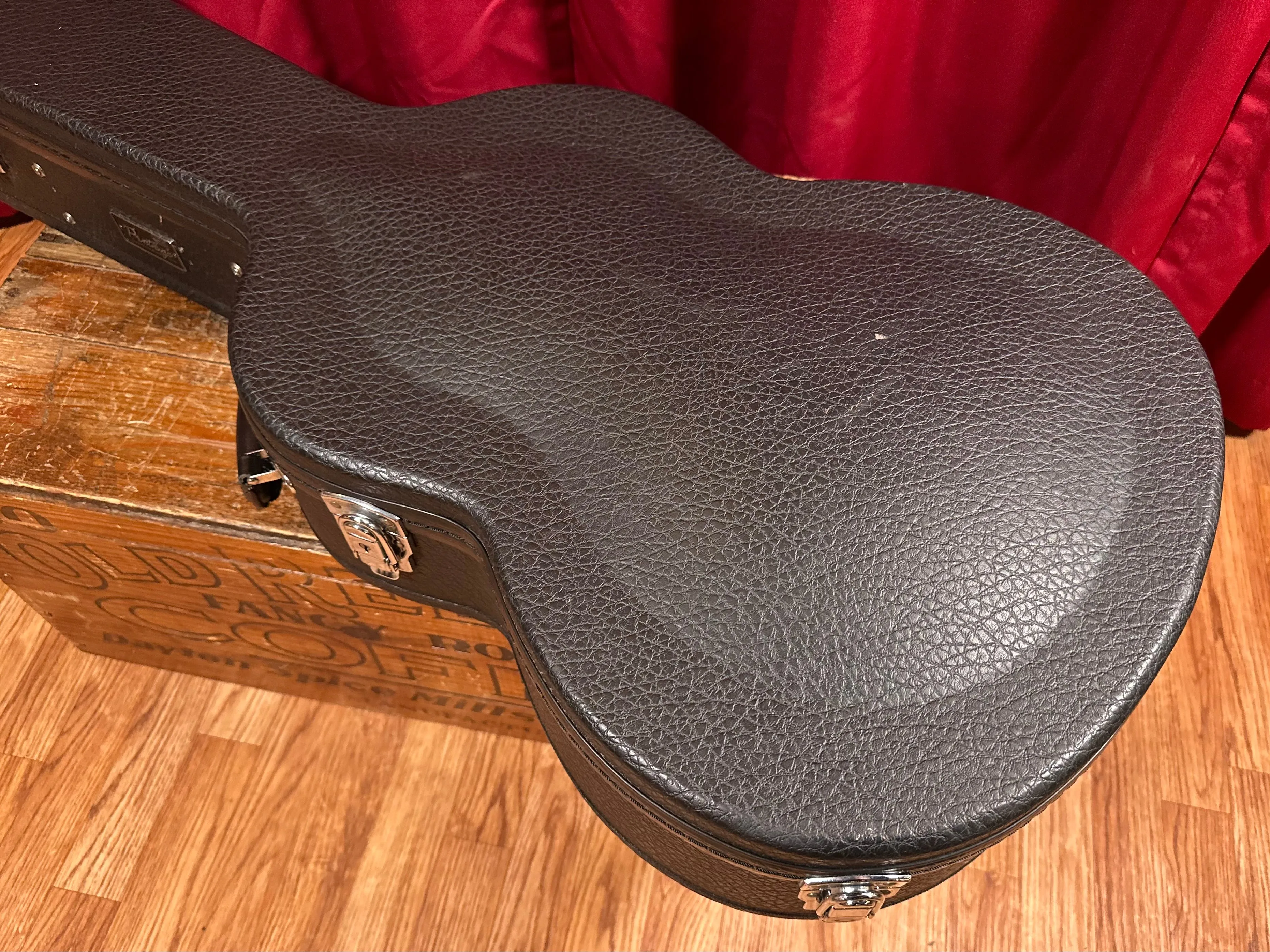 Protege HumiCase Classical Flamenco Guitar Case