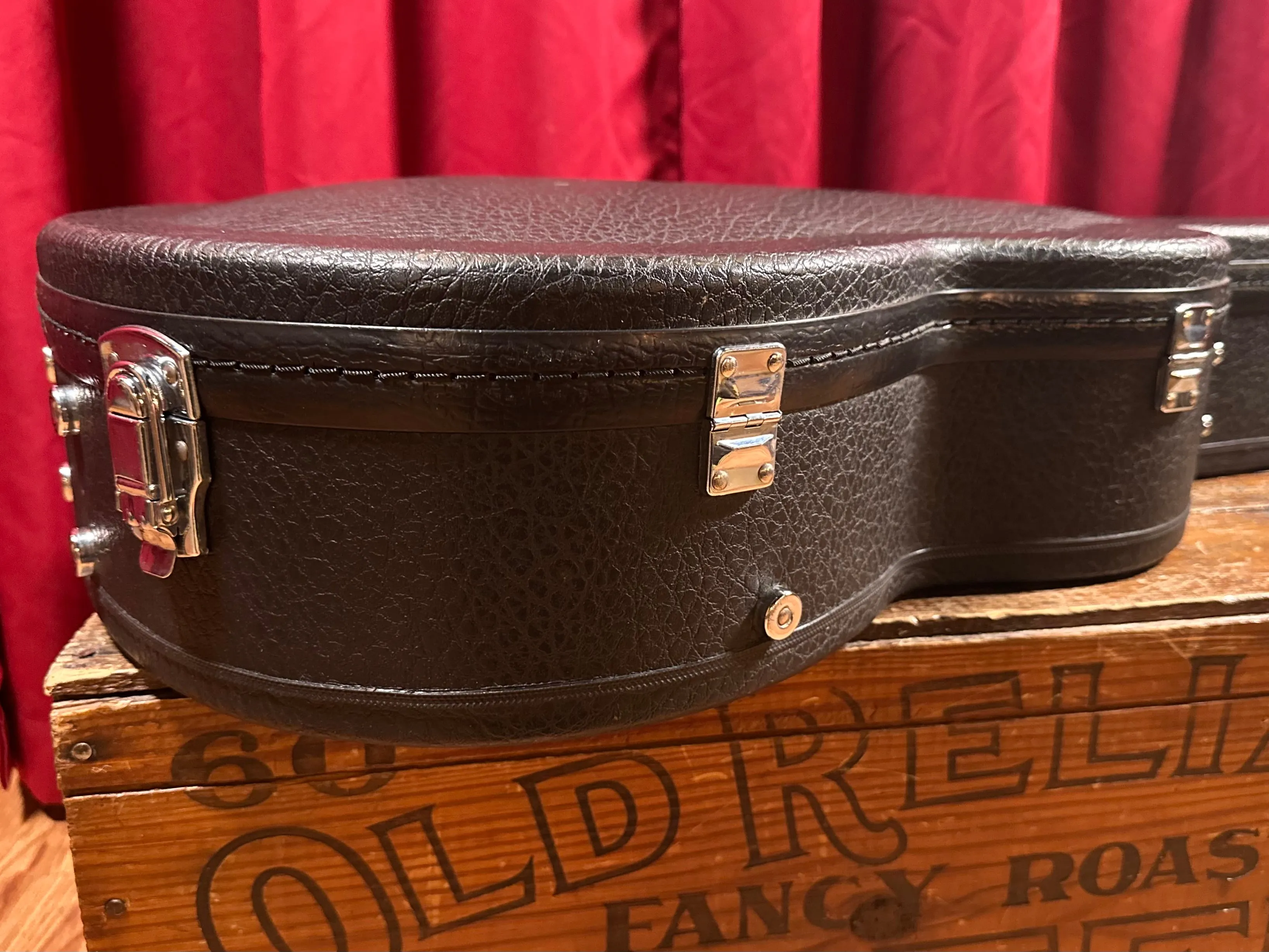 Protege HumiCase Classical Flamenco Guitar Case