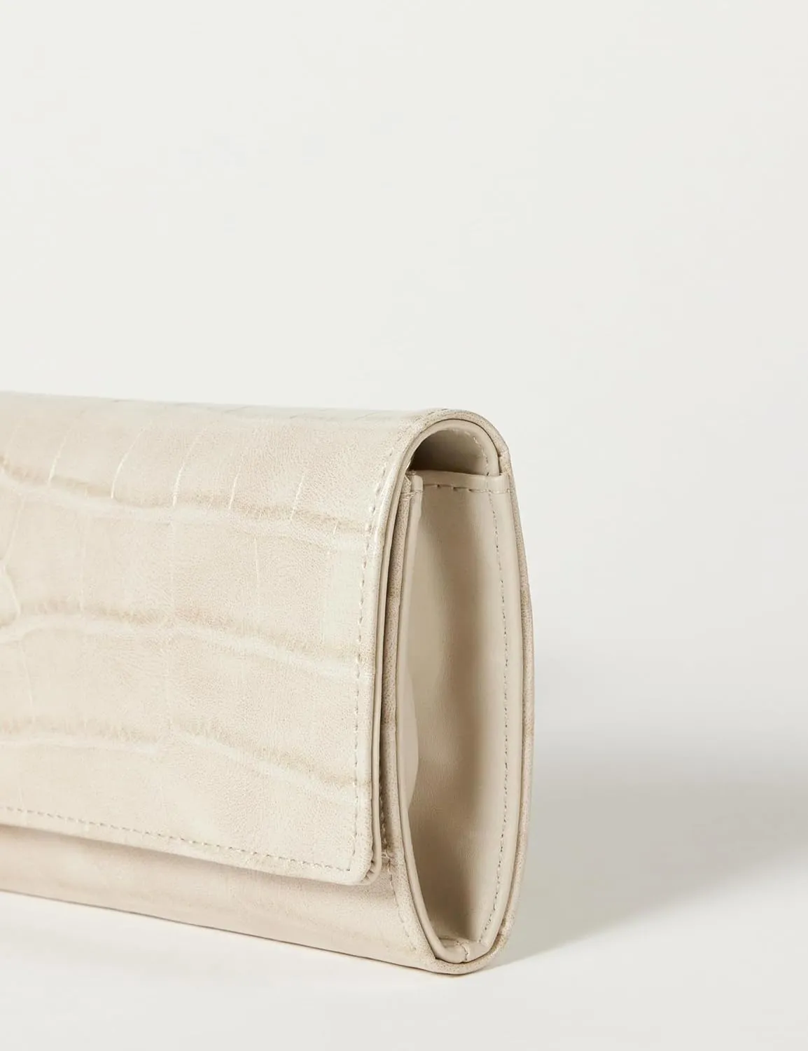 The Drop Leroya Wallet on Chain Crossbody