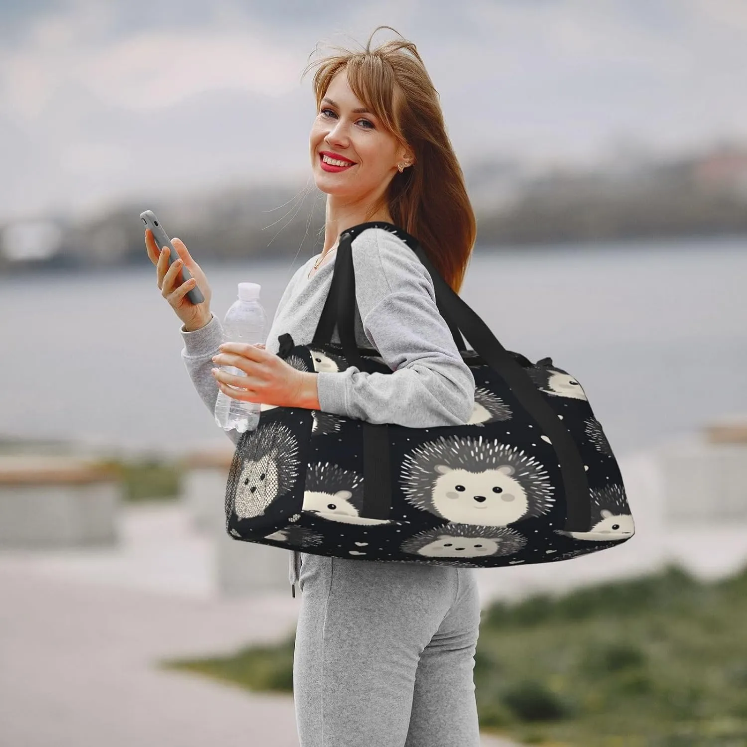 Travel Duffel Bag For Men Women, Cute Hedgehog Pattern Carry On Sport Gym Bag With Shoulder Strap Lightweight Waterproof Weekender Bag Overnight Bag