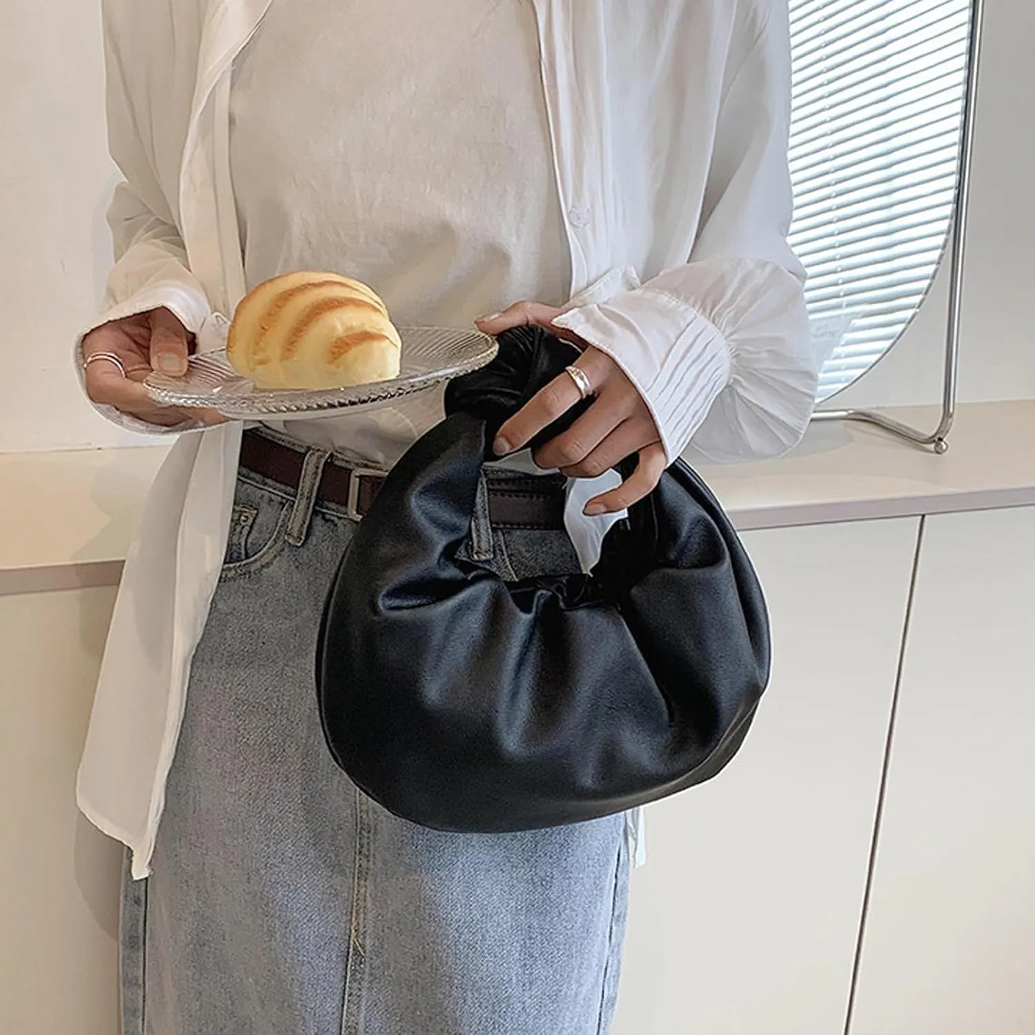 Women's Wrinkled Leather Cloud Shape Knotted Handbag Fashion Y2K Dumpling Underarm Hobo Clutch Purse for Party Shopping (Light green)