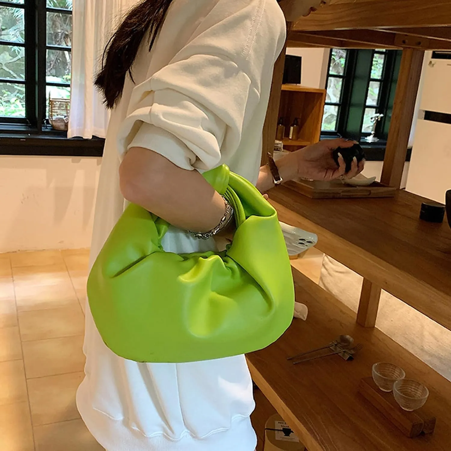 Women's Wrinkled Leather Cloud Shape Knotted Handbag Fashion Y2K Dumpling Underarm Hobo Clutch Purse for Party Shopping (Light green)