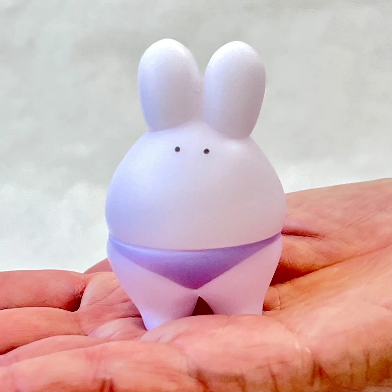 X 70708 SUMO RABBIT FIGURINES-DISCONTINUED
